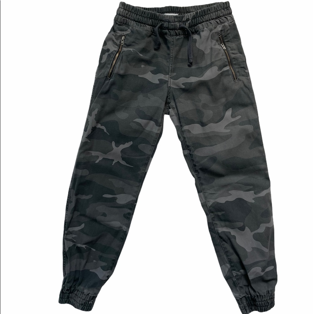 Aritzia TNA Grey Camo Joggers